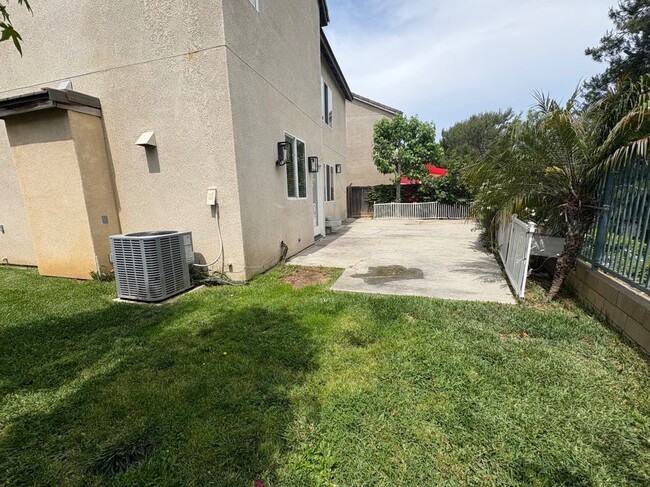 Building Photo - 2460 Avis Ct