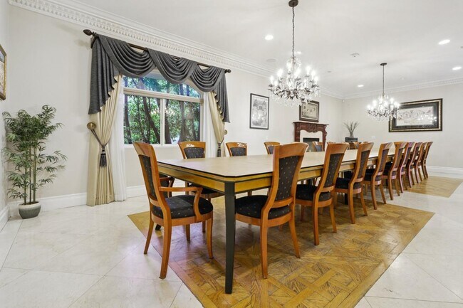 Foto del edificio - 5344 Leghorn Ave