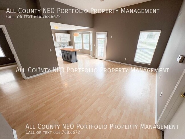 Building Photo - 3141 Hines Rd
