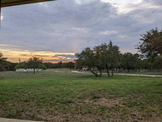 Foto del edificio - 2551 Spring Valley Dr