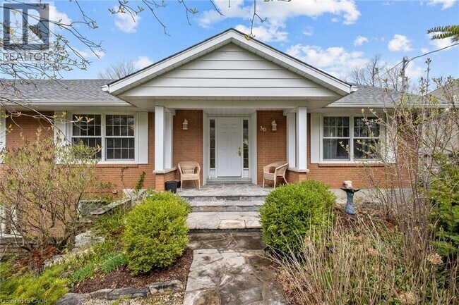 Building Photo - 36 Maple Hill Dr