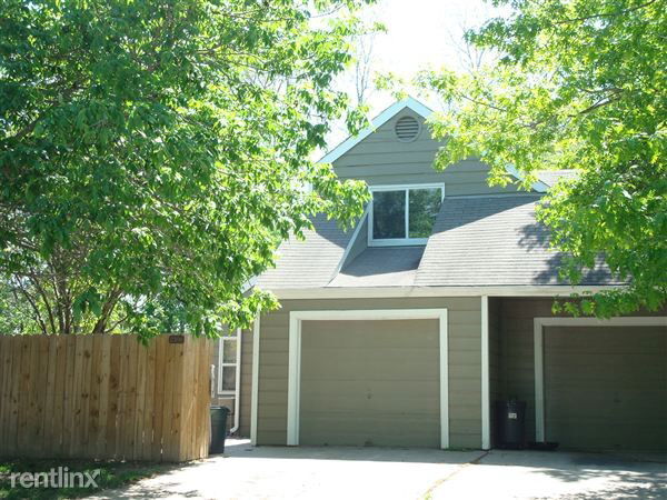Building Photo - 2308 Lowell Dr