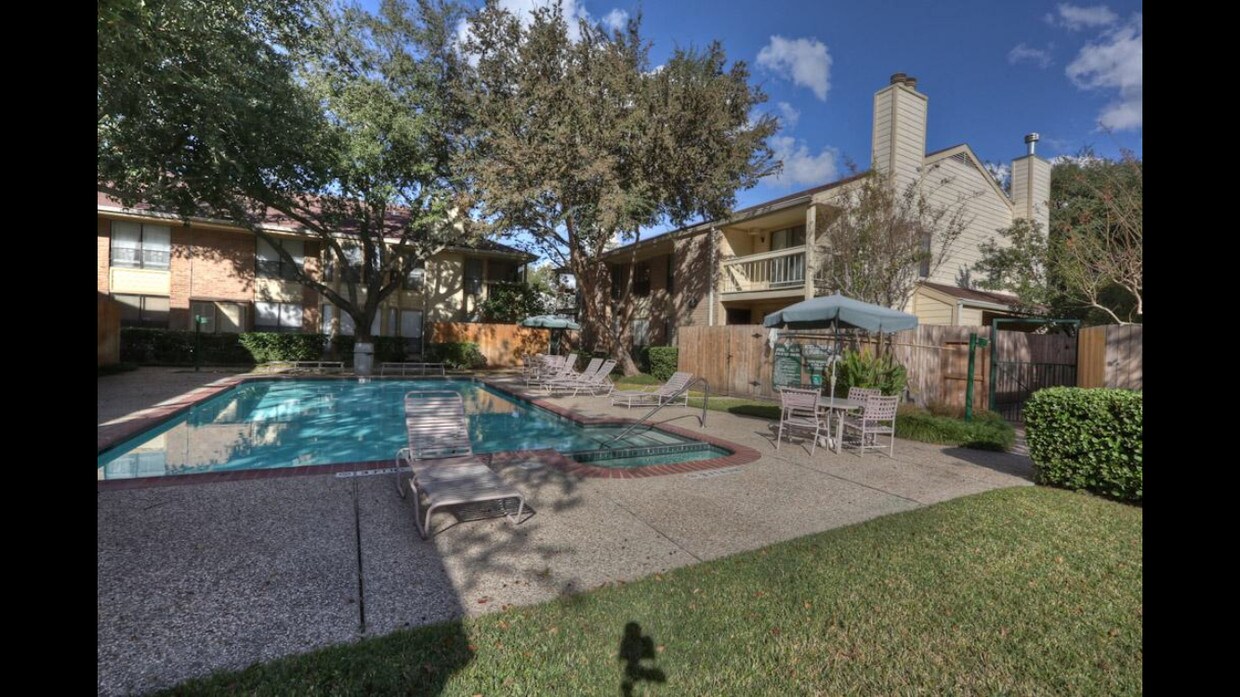 Foto principal - 1881 Bering Dr