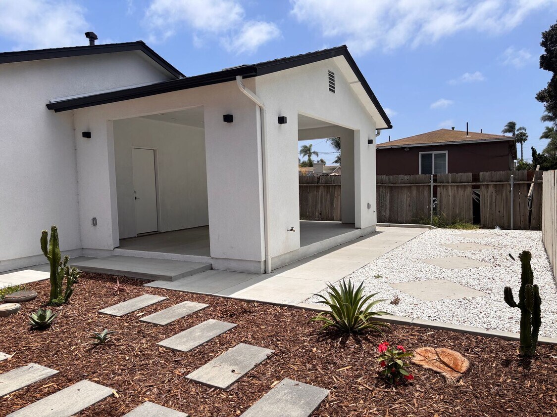 Foto principal - Brand New 2 Bedrooms 2 full baths home, AD...