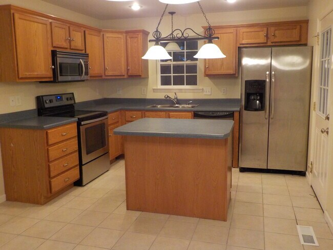 Foto del edificio - 3 Bedroom 2 Bath House with Basement