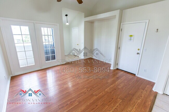 Building Photo - 3716 E University Dr
