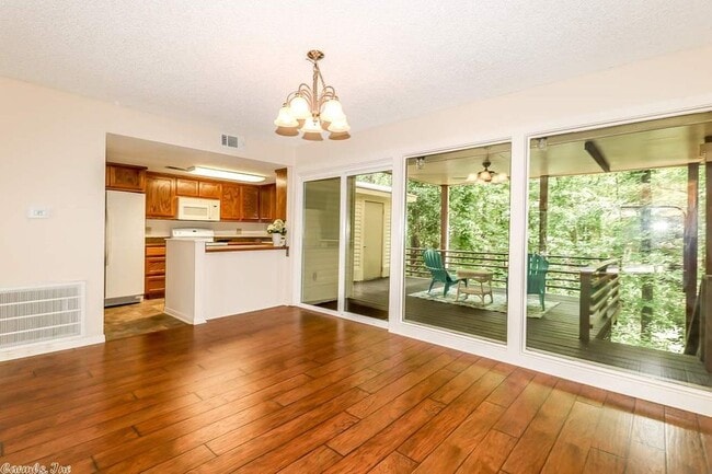 Building Photo - 6 Troza Ln