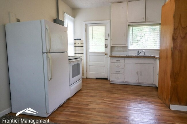 Foto del edificio - Charming Home  in a Quiet Community!