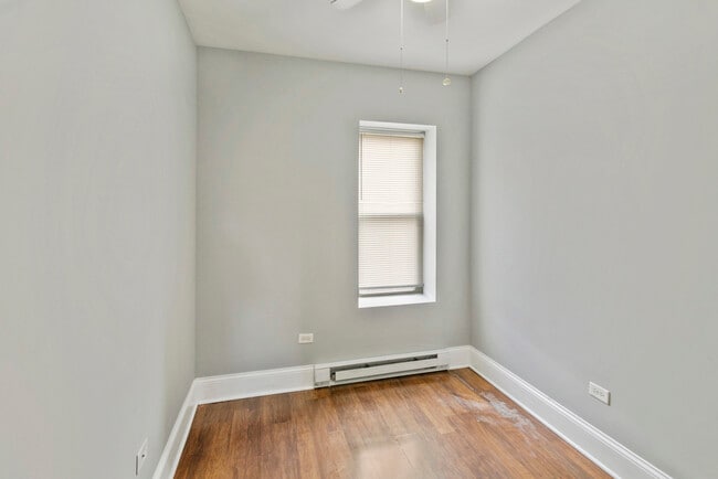 Building Photo - 115 N Hickory St