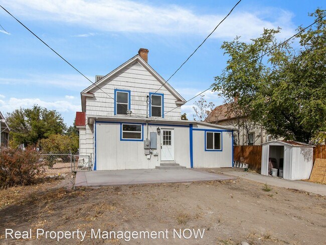 Building Photo - 4 br, 2.5 bath House - 1255 Grand Ave.