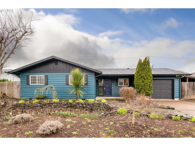 Building Photo - Stunning 3 Bedroom 1 Bathroom House in Eug...