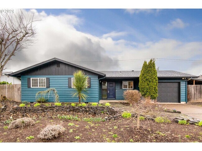 Foto del edificio - Stunning 3 Bedroom 1 Bathroom House in Eug...