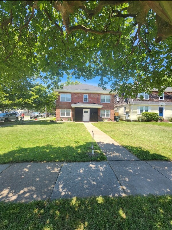 Building Photo - 9537 Granby St