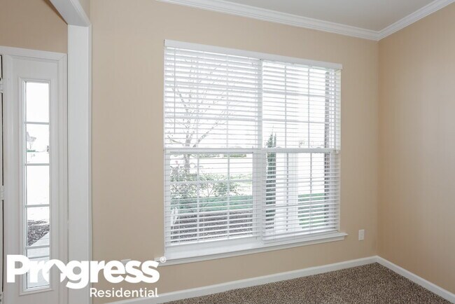 Building Photo - 6109 Roseway Ct