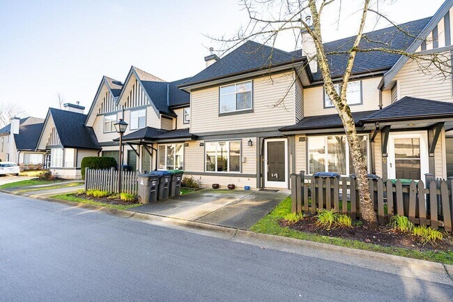 Photo du bâtiment - 18883-18865 65 Ave