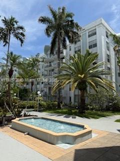 Foto del edificio - 492 NW 165th St