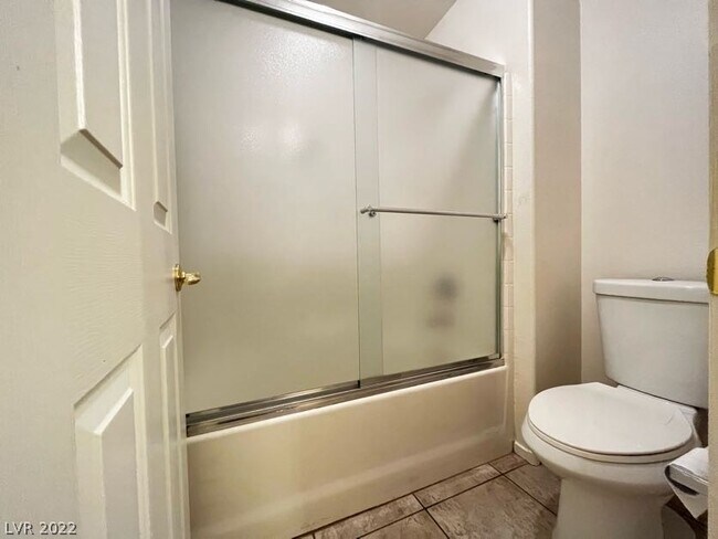 Foto del edificio - 5808 Spinnaker Reach Ave