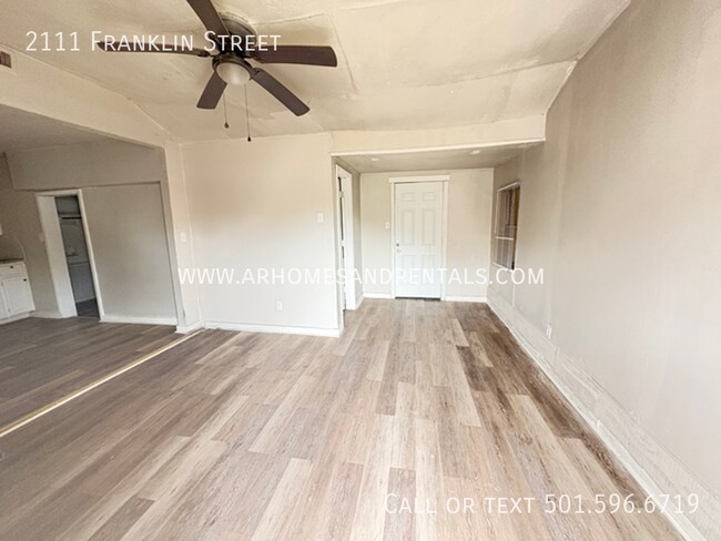 Foto del edificio - 2111 Franklin St