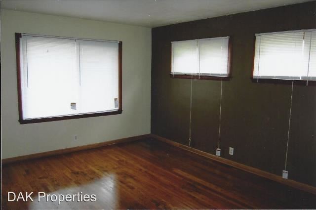 Building Photo - 7128 W Silver Spring Dr