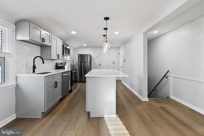 Foto del edificio - 821 Stanbridge St