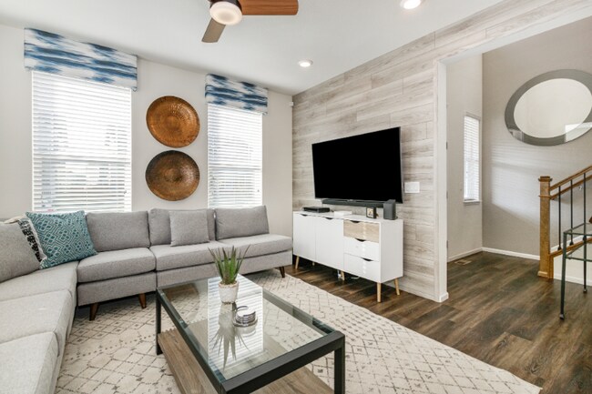 Building Photo - 450 Zeppelin Wy