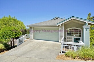 Building Photo - 18 Laurel Glen Terrace