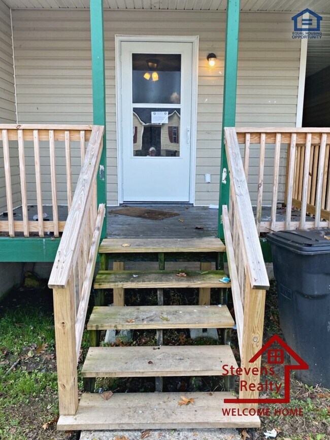 Building Photo - 114 Dogwood Pointe Dr