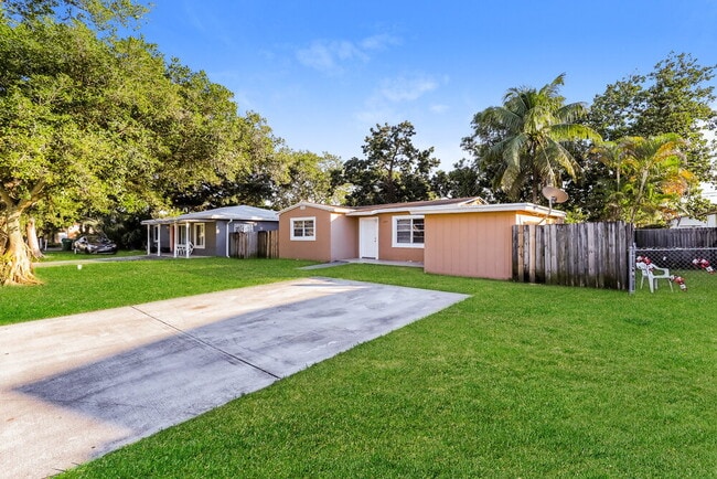 Foto del edificio - 6054 SW 19th St