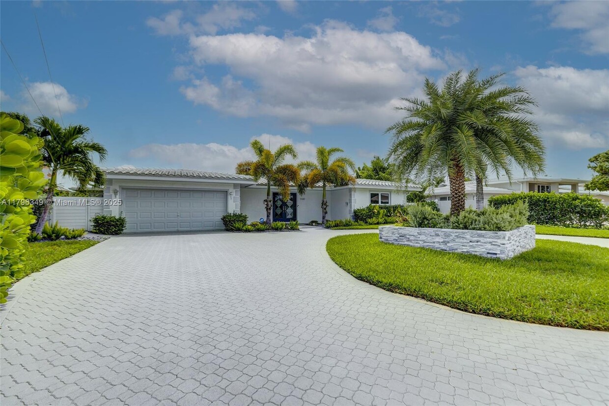 Foto principal - 5580 NE 29th Ave