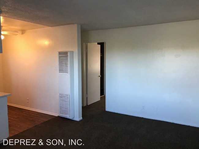 Building Photo - 4640 Olivewood Ave