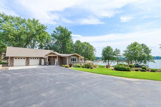 Primary Photo - 1330 E Hiawatha Dr