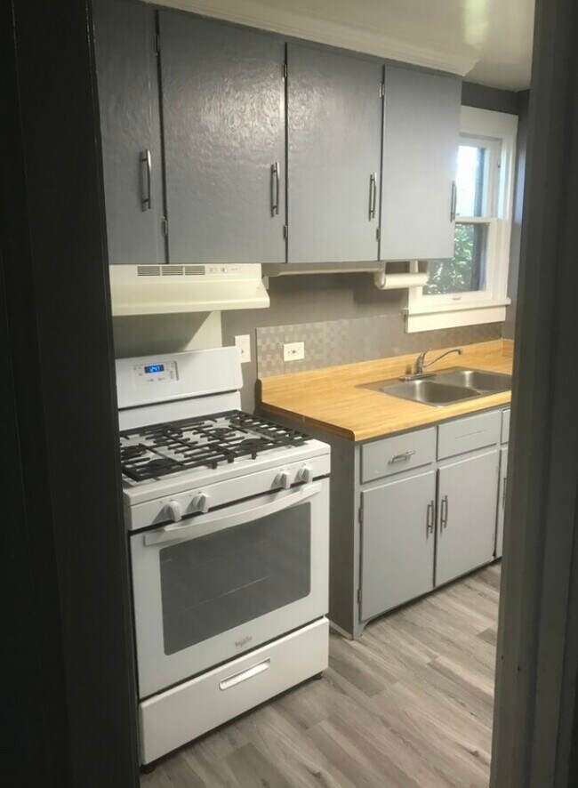 Cocina - 428 E 27th St