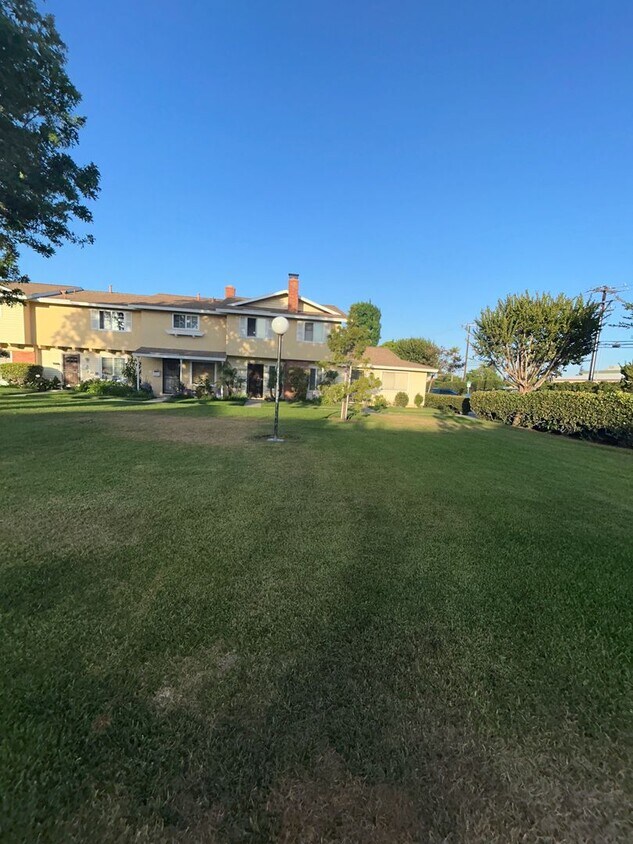 Foto principal - Spacious Home for Rent in Fountain Valley