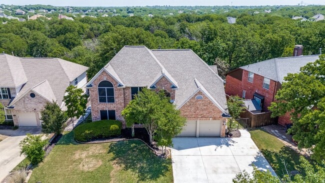 Building Photo - 2704 Crestwood Ln