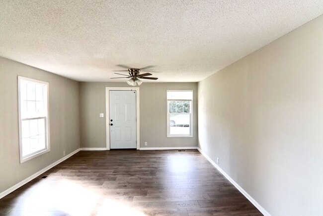 Building Photo - Cozy Duplex in Kannapolis