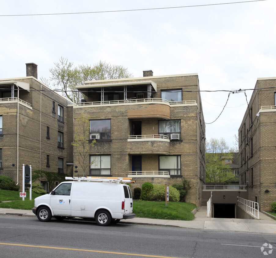 Photo du bâtiment - 901 Avenue Rd