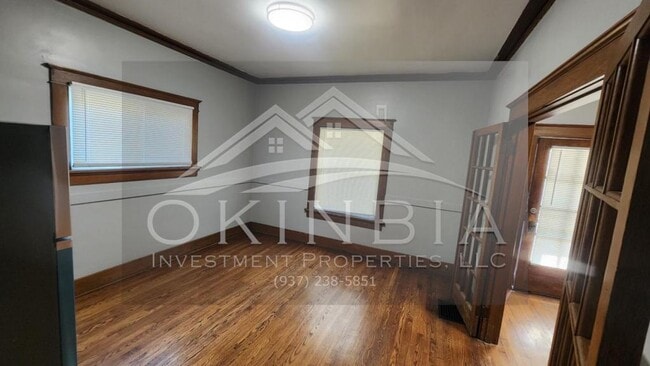 Building Photo - 1351 Amherst Pl