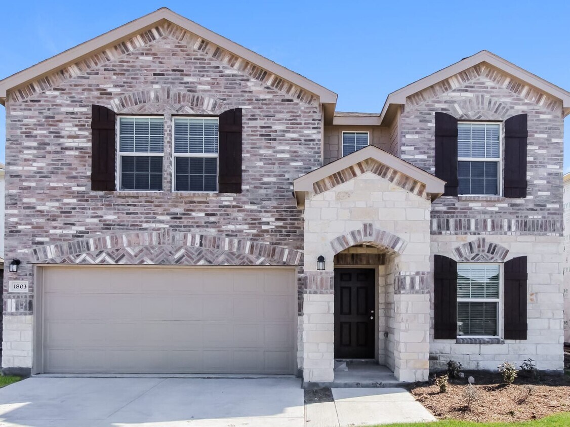 1803 Edgemoor House Rental in Forney, TX