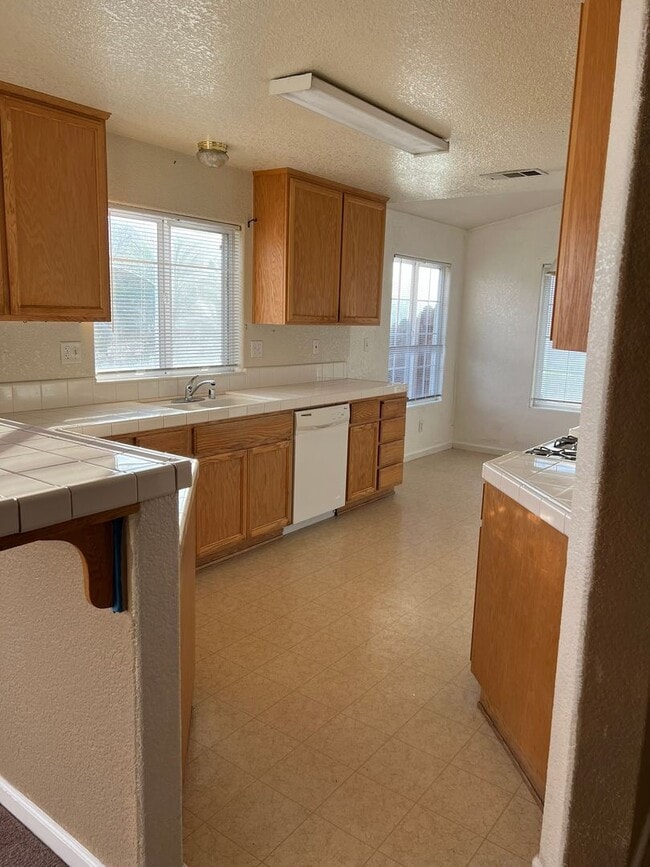 Building Photo - Coming Soon!