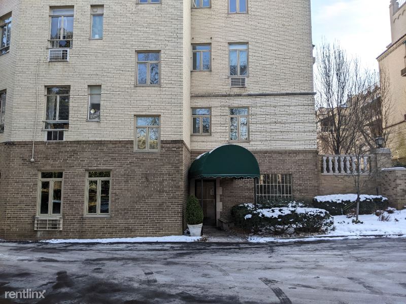 Foto principal - 1 br, 1 bath Condo - 2376 Madison Rd