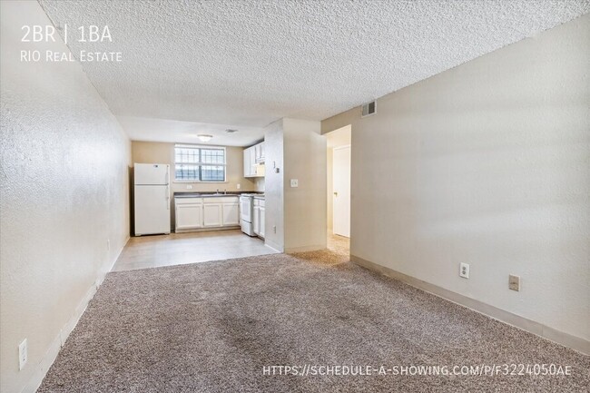 Building Photo - 2110 N Williams St