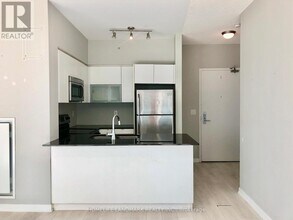 Building Photo - 150 E Liberty St