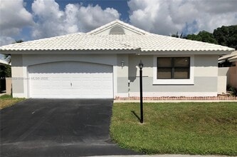 Building Photo - 15025 Brighton Ln