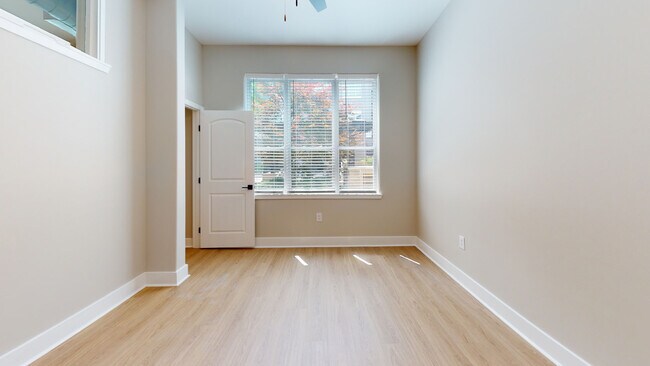 Interior Photo - Towson Promenade