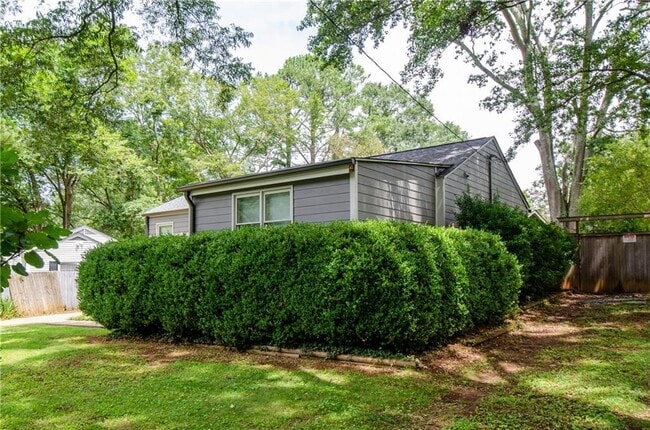 Building Photo - 729 Sunnybrook Dr