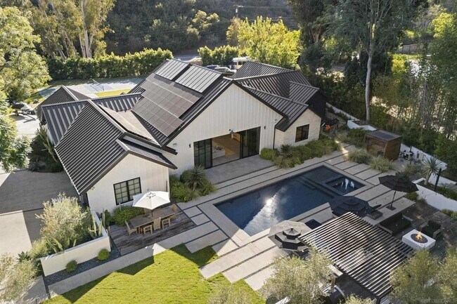 Foto del edificio - 4874 Sun Valley Rd