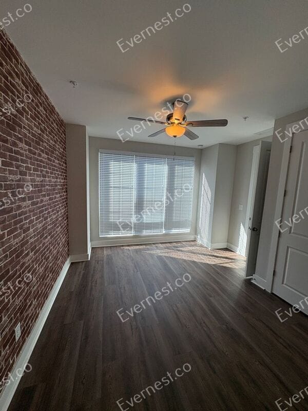 Building Photo - 267 Castleberry Station Dr SW
