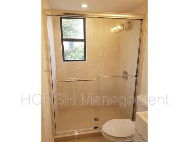 Foto del edificio - 2341 SW 27th St