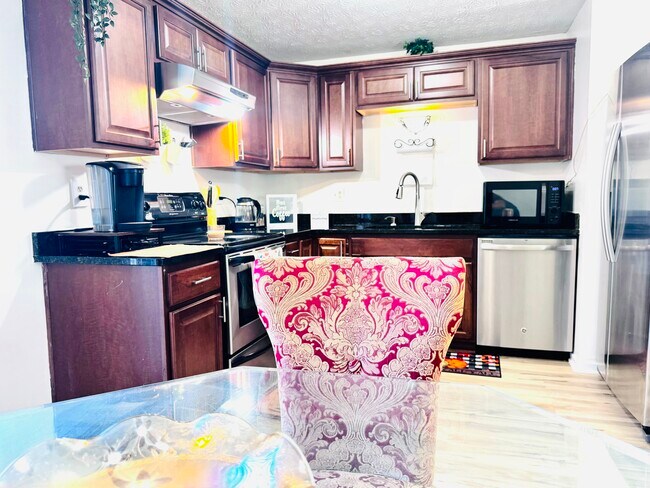 Foto del edificio - 17306 Clairfield Ln