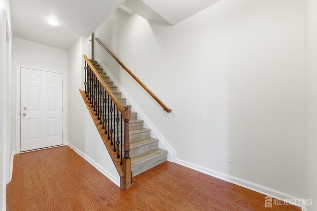 Foto del edificio - 6 Bond St